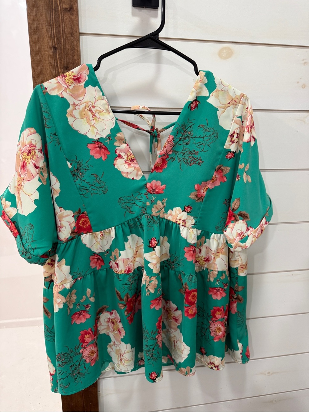 entro Teal Floral V-Neck Tiered Blouse